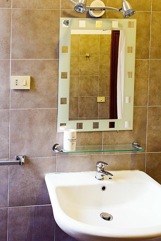 Bed & Breakfast Flavia 84 Рим Екстериор снимка