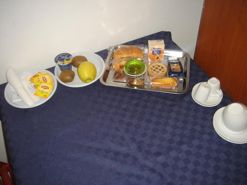 Bed & Breakfast Flavia 84 Рим Стая снимка