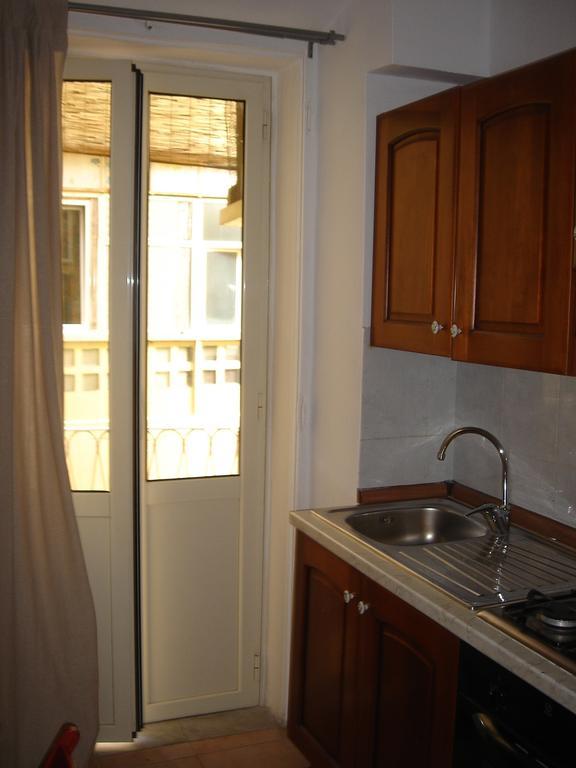 Bed & Breakfast Flavia 84 Рим Стая снимка